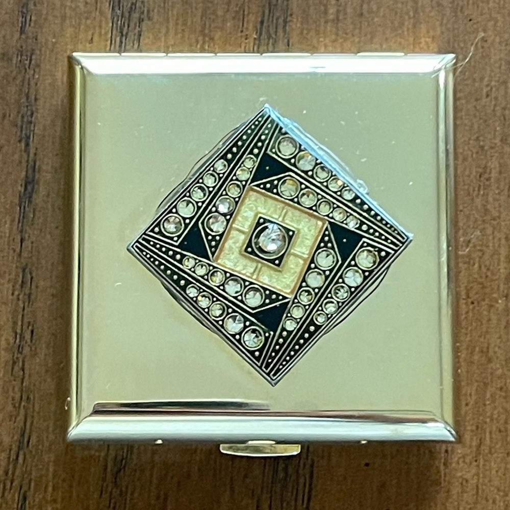 Victorian Art Deco Compact